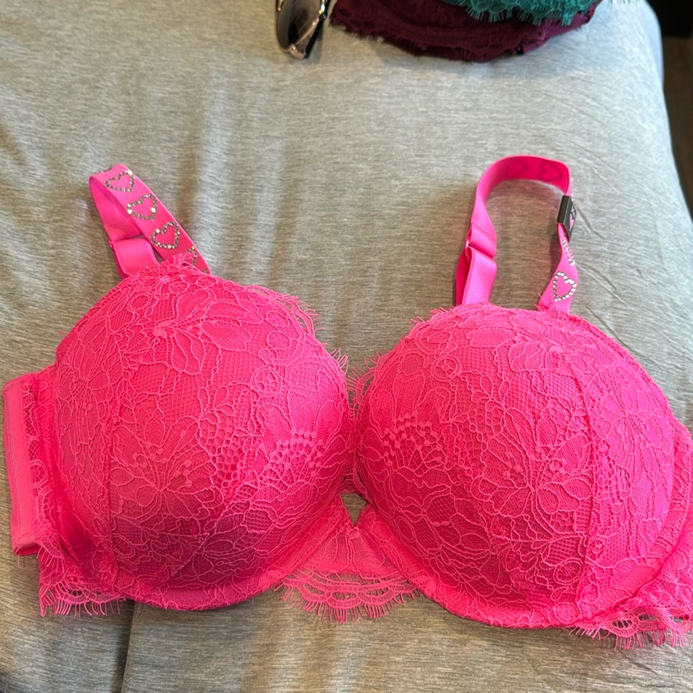 VS Pink Push-up Bra